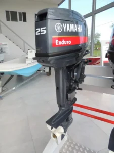 Buy Yamaha Outboard Engines in Czechia